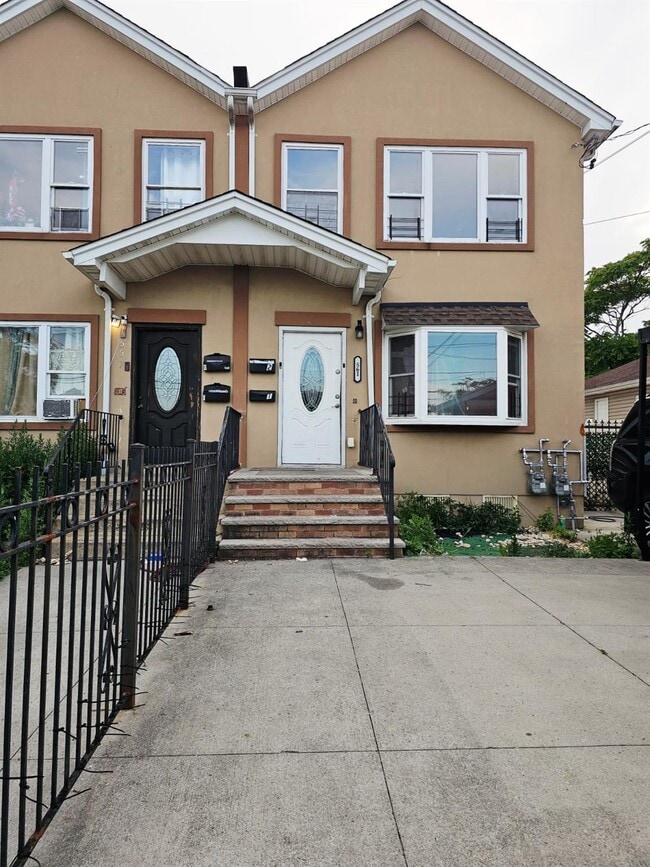 Primary Photo - 561 Beach 43rd St