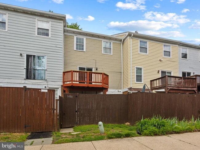 Building Photo - 1488 Orleans Ct