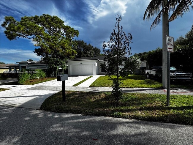 Primary Photo - 2541 NW 9th St