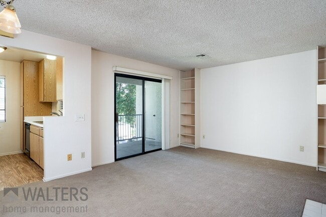 Building Photo - ***NEW LISTING: 2bd Upper Level in Terra V...
