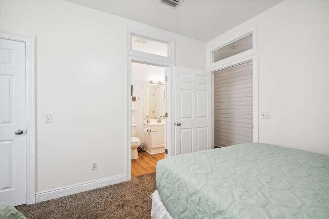 Building Photo - 8013 Surf Dr