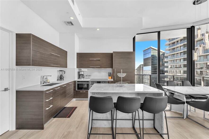 Building Photo - 45 SW 9th St