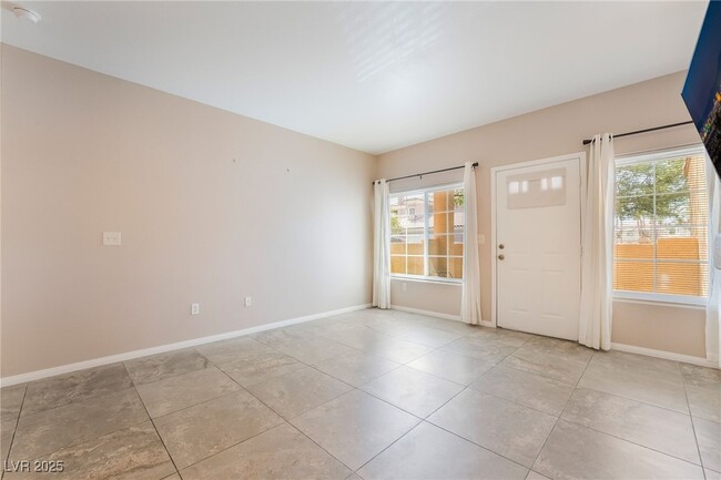 Building Photo - 3600 Pierida St