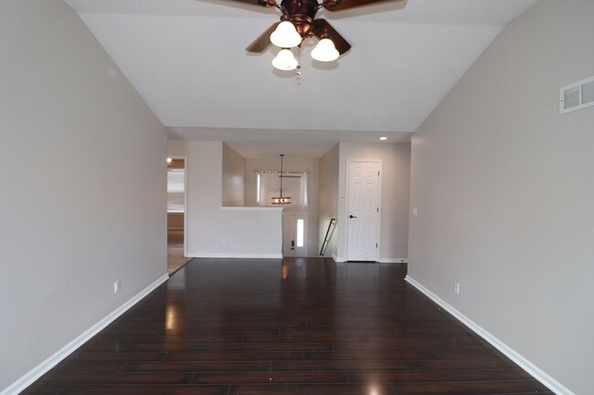 Building Photo - Gorgeous Home for Rent