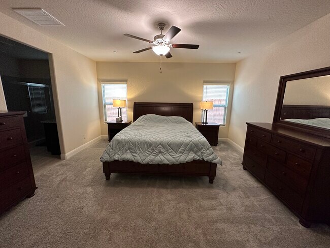 Building Photo - 2419 W Heather Ln