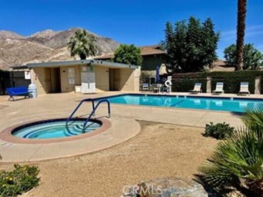 Building Photo - 72546 Edgehill Dr