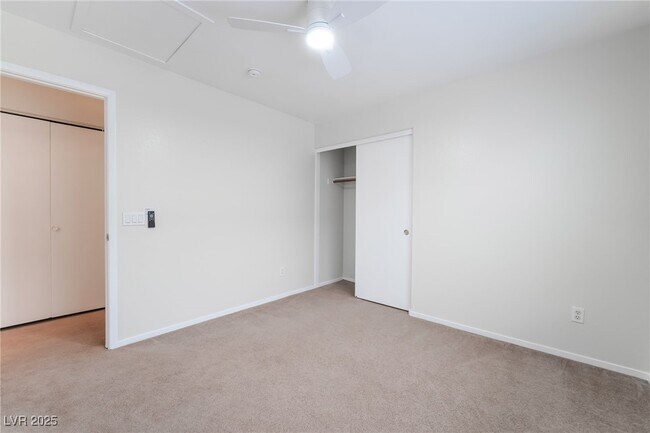 Building Photo - 11073 Vallerosa St