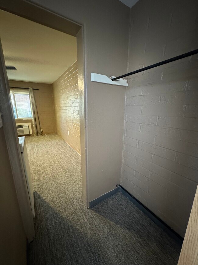 Building Photo - Twin Pines Apartments