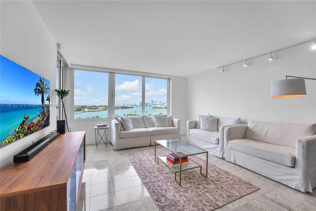 Building Photo - 400 South Pointe Dr