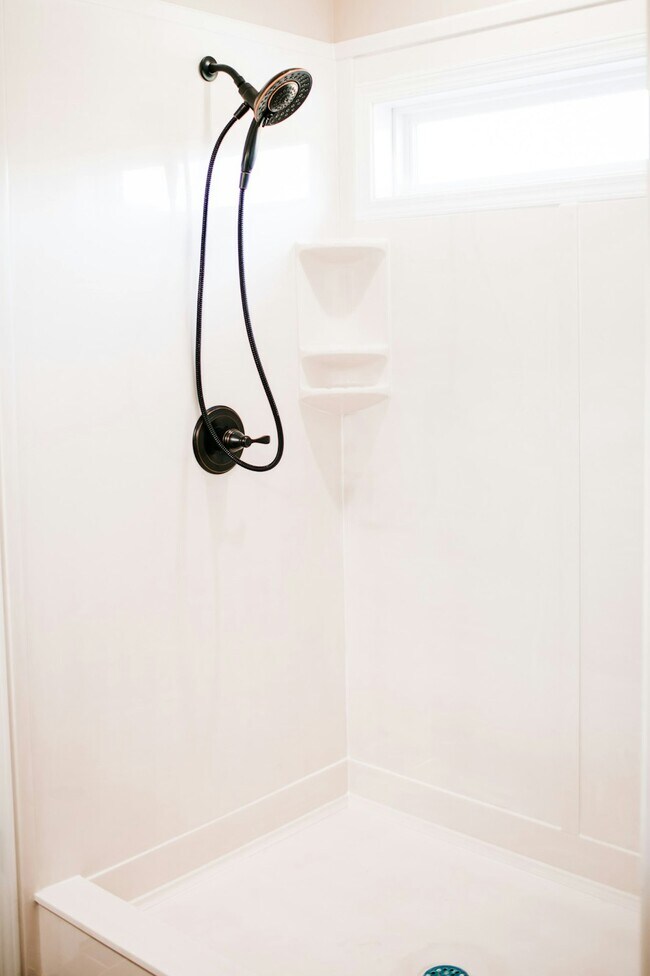 Building Photo - 109 Dickson Marks Rd