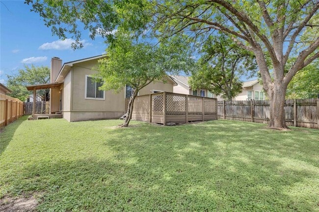 Building Photo - 2103 Castle View Dr