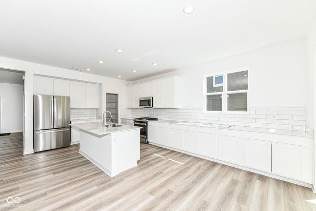 Building Photo - 5134 Golden Grv Dr