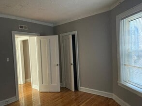 Building Photo - 2 bedroom in Chicago IL 60621