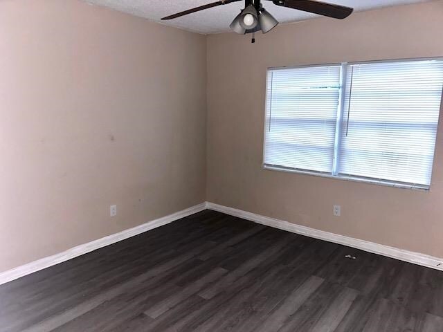 Building Photo - 2325 W Pensacola St