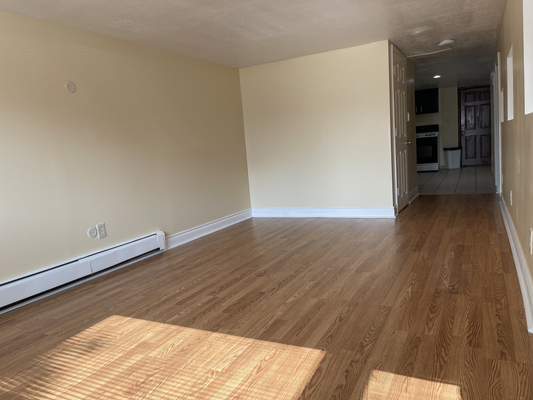 Living Room - 6125 S Kilpatrick Ave