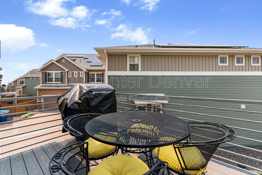 Building Photo - 10145 Zeno St