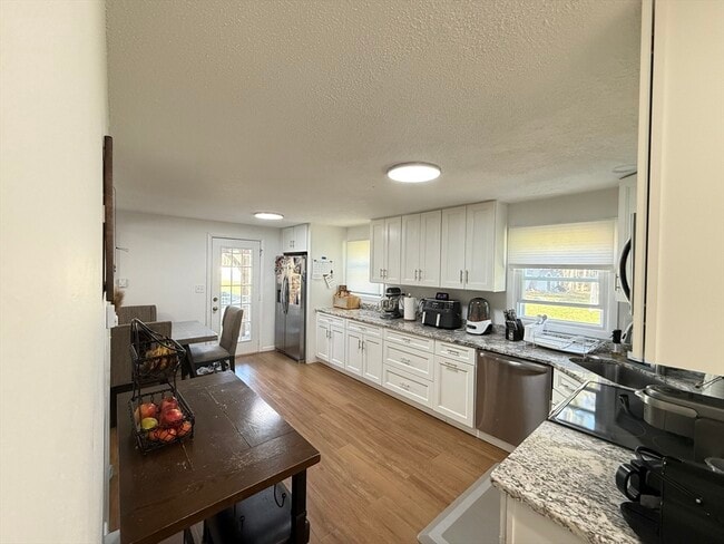 Building Photo - 1338 East St