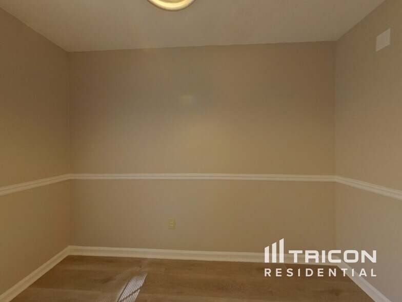 Building Photo - 6300 Holborne Ln