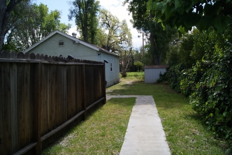 Building Photo - 23250 Burbank Blvd