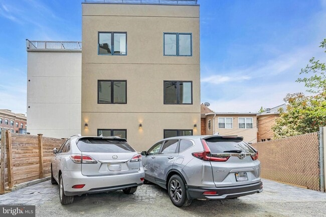 Building Photo - 1103 Fern St NW