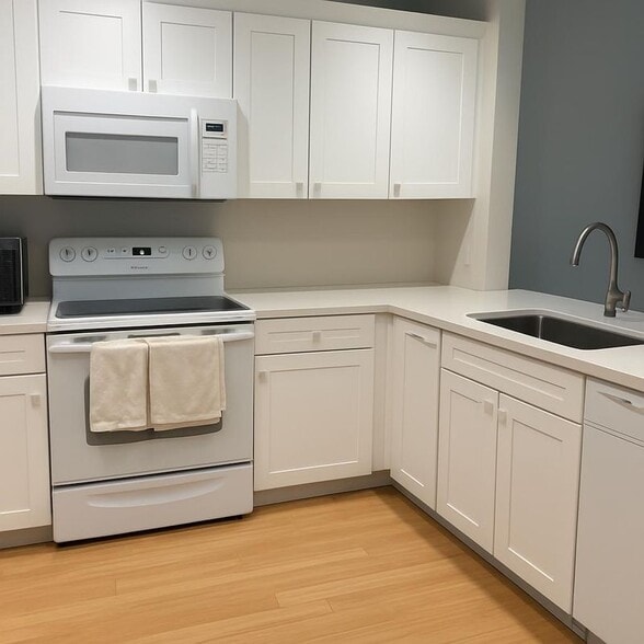 Building Photo - 1227 Commonwealth Cir