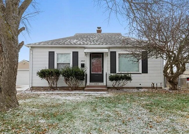 Primary Photo - Terrific two bedroom home in Rock Island!