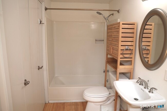 Building Photo - 3 Edgewood Cir