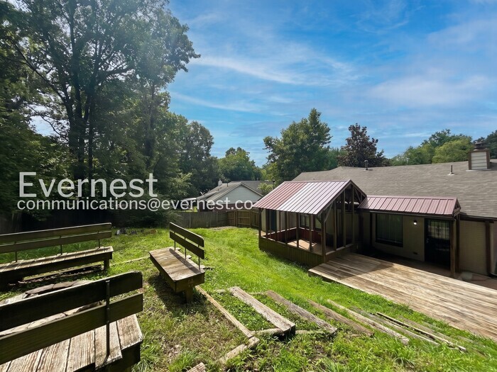 Building Photo - 5780 Saranac Ave