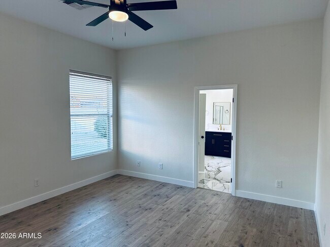 Building Photo - 2119 N Pacey Rd