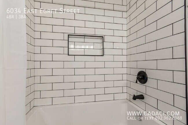 Building Photo - 6034 E Egret St