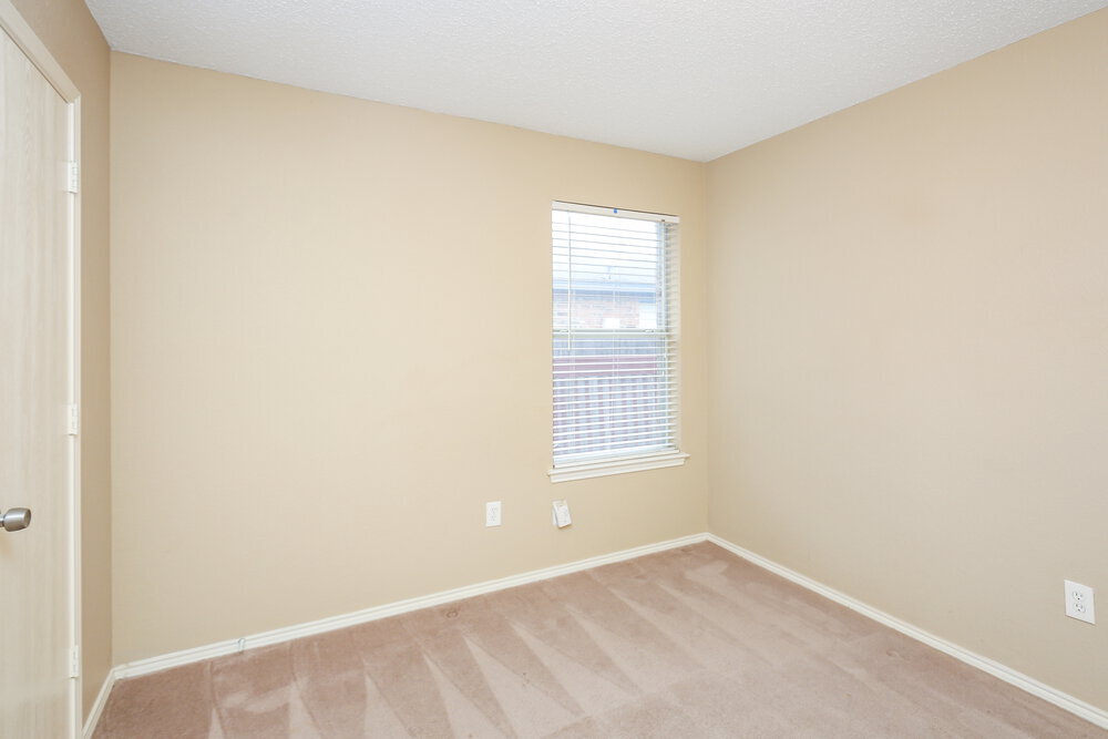 Building Photo - 908 Fenway Ln