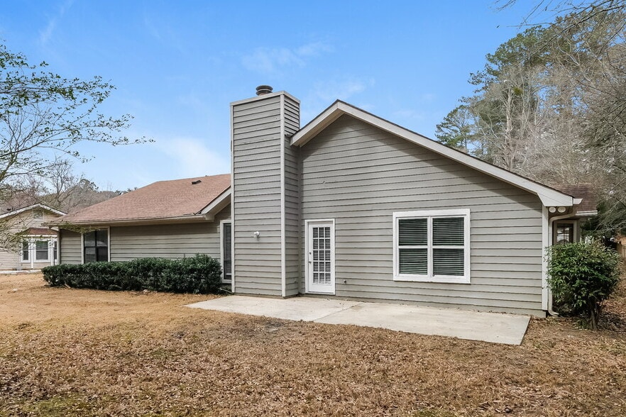 Building Photo - 8983 Habersham Dr
