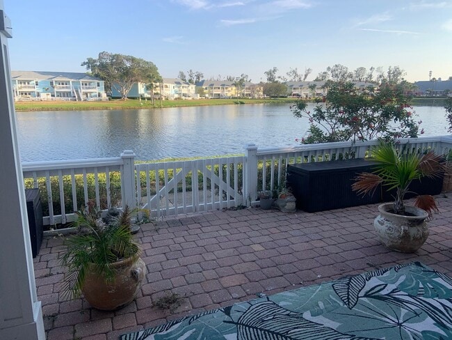 Building Photo - Coquina Key Condo