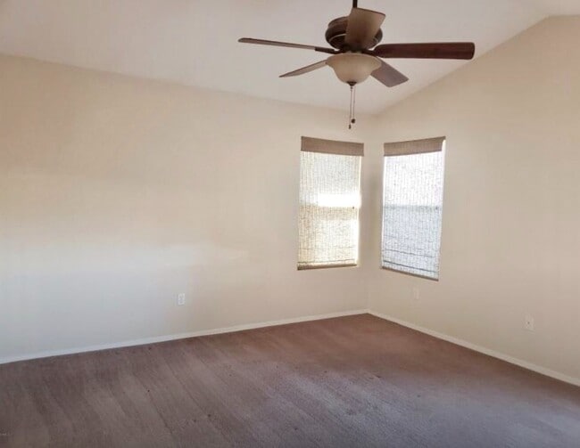 Building Photo - Cute Home in Parkhill Estates