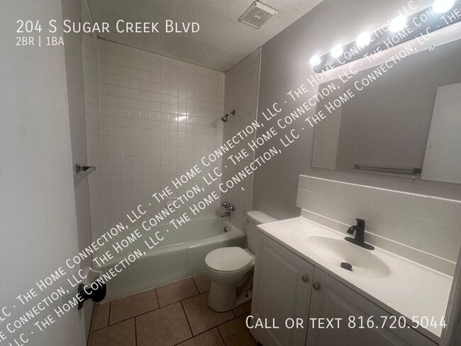 Building Photo - 204 S Sugar Creek Blvd