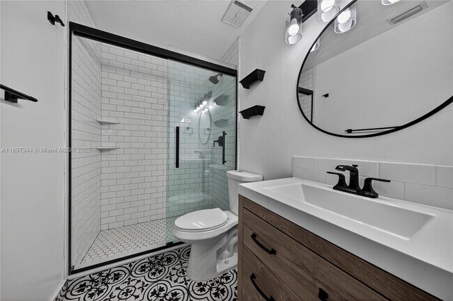 Building Photo - 15140 Bristol Ln