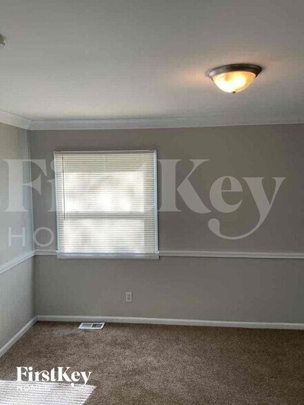 Building Photo - 3526 N Faculty Dr