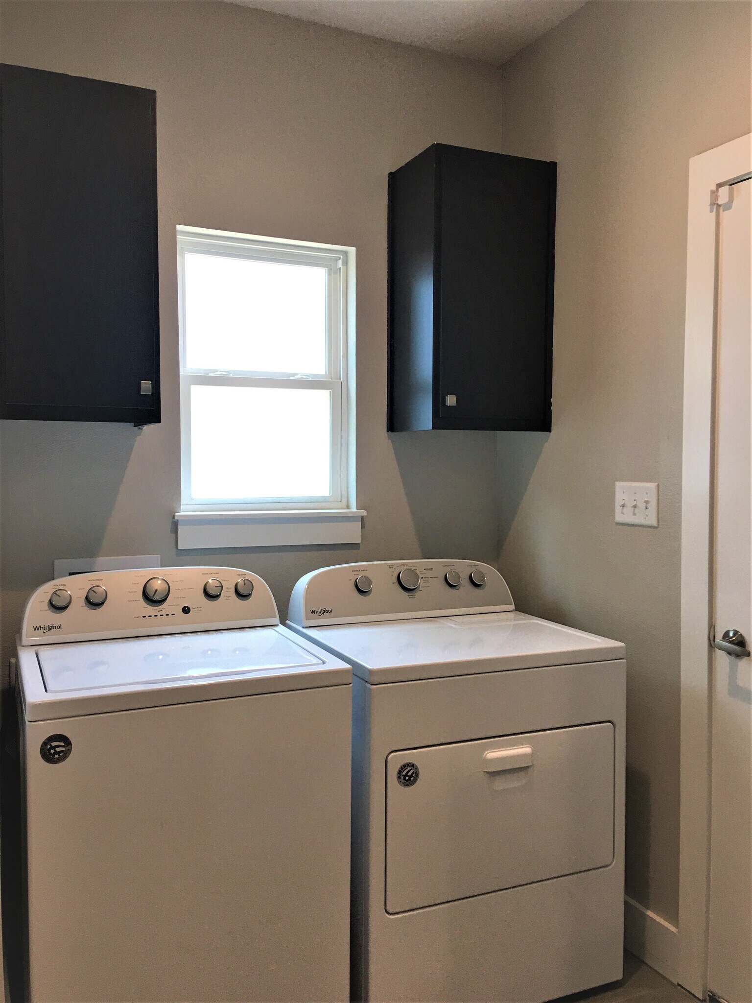 Laundry Room - 10673 Brothers Ln