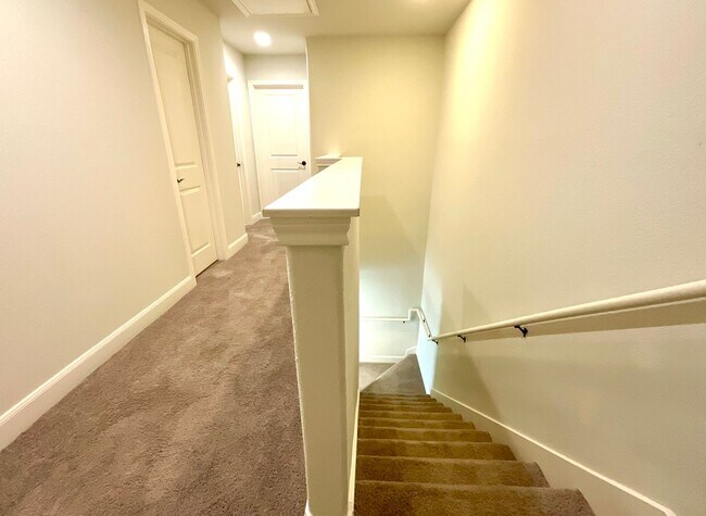 Building Photo - 3BR / 2.5BA Home | Fenced Backyard, Garage & Stainless Appliances!