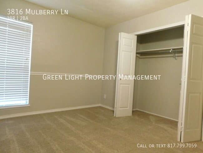 Building Photo - 3816 Mulberry Ln