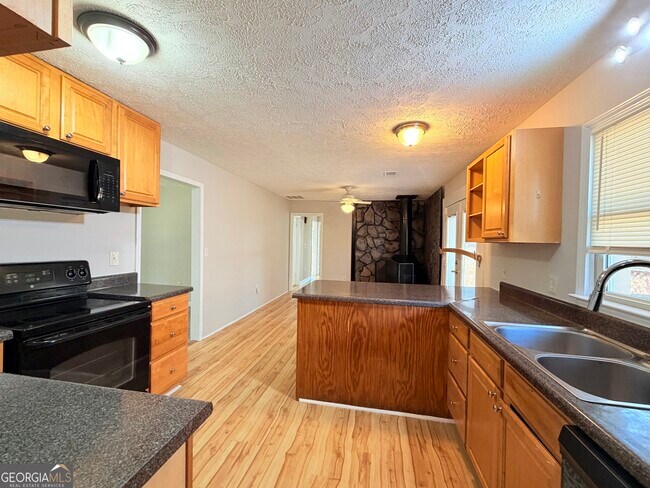 Building Photo - 13 Hearthwood Ct