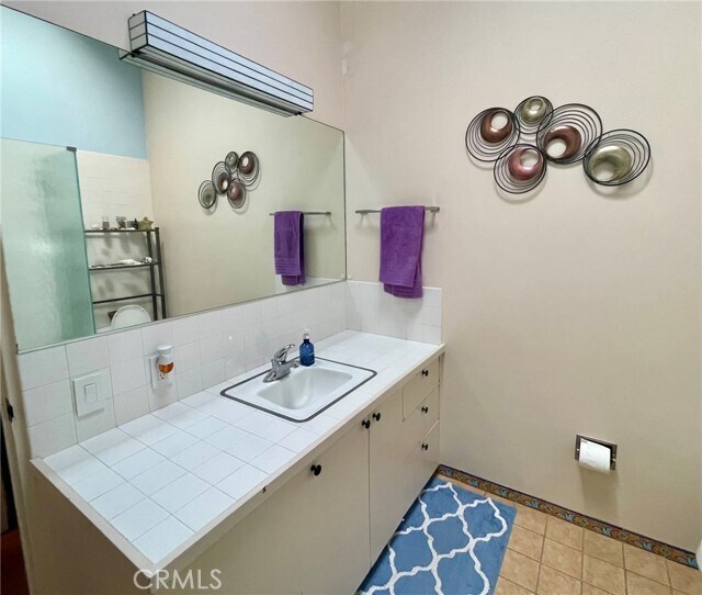 Building Photo - 11616 Chenault St