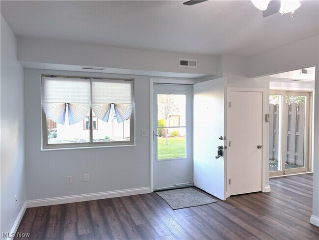 Building Photo - 4246 Duke Ct