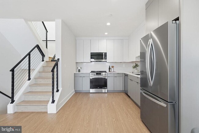 Building Photo - 2134 Wisconsin Ave NW