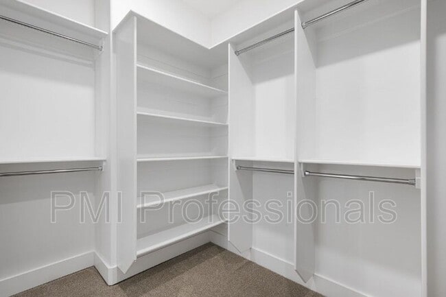 Building Photo - 225 S Bilbro Ave