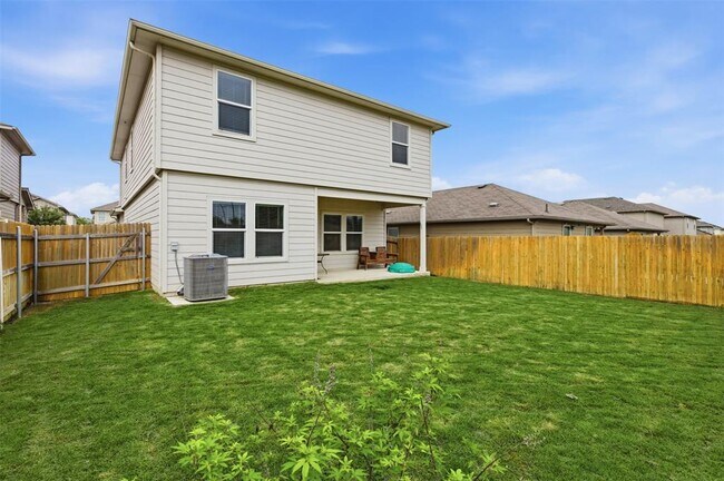 Building Photo - 19017 Romano Dr