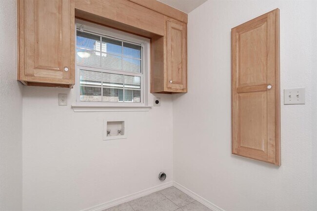 Building Photo - 4935 Sean Patrick Glen