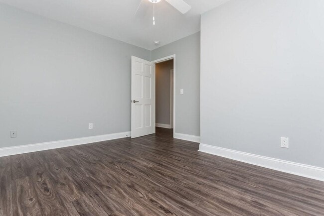 Building Photo - 2681 Ravenoaks Pl