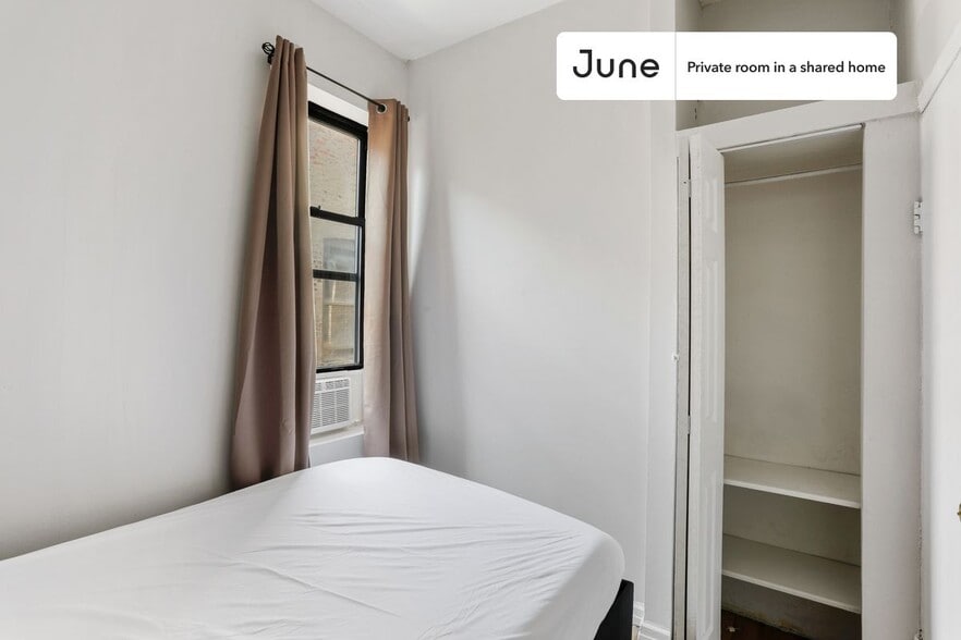 Building Photo - Room in Shared 3 bed/1 bath home in Upper West Side