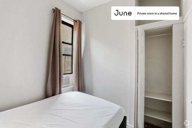 Building Photo - 211 W 109th St